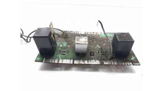 CAJA RELES / FUSIBLES OTROS VEHICULOS - L.6420693 / 518328018
