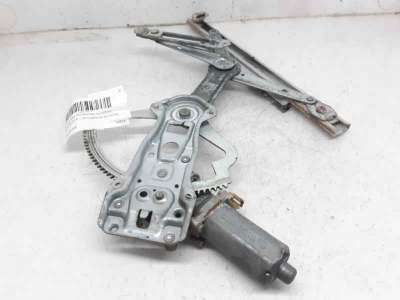 ELEVALUNAS DELANTERO DERECHO MERCEDES-BENZ CLASE C (1993-2000) C 180 (202.018) 122CV 1799CC - L.6422145 / 2027201646