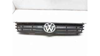 REJILLA DELANTERA VOLKSWAGEN POLO (1994-1996) 45 1.0 45CV 1043CC - L.6468224 / 3A0853601