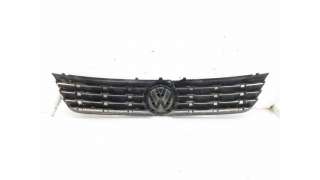 REJILLA DELANTERA VOLKSWAGEN PASSAT (1998-2000) 1.9 TDI 115CV 1896CC - L.6496169 / 3B0853653FFKZ