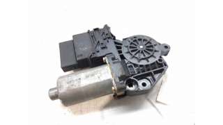 MOTOR ELEVALUNAS TRASERO DERECHO VOLKSWAGEN GOLF IV (1997-2004) 1.6 100CV 1595CC - L.6596954 / 0130821766