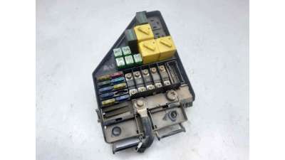 CAJA RELES / FUSIBLES LAND ROVER FREELANDER (2000-2006) 2.0 TD4 4X4 112CV 1951CC - L.6614616 / YQE000380