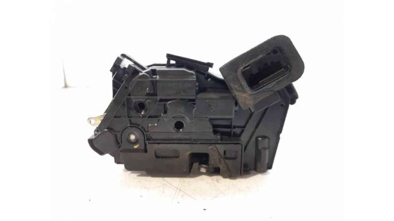 CERRADURA PUERTA DELANTERA DERECHA VOLKSWAGEN PASSAT (2014-) - L.6655788 / 5E1837016A CERRADURA PUERTA DELANTERA DERECHA VOLKSWAGEN PASSAT (2014-) - L.6655788 / 5E1837016A