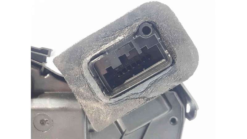CERRADURA PUERTA DELANTERA DERECHA VOLKSWAGEN PASSAT (2014-) - L.6655788 / 5E1837016A CERRADURA PUERTA DELANTERA DERECHA VOLKSWAGEN PASSAT (2014-) - L.6655788 / 5E1837016A