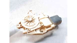 MOTOR ELEVALUNAS DELANTERO DERECHO MERCEDES-BENZ CLASE GLA (2013-) GLA 200 CDI / D (156.908) 136CV 2143CC - L.6804160 / A24 2