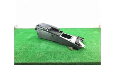 APOYABRAZOS CENTRAL MERCEDES-BENZ CLASE C (2009-2014) C 300 (204.054) 231CV 2996CC - L.6864026 / A2046800105
