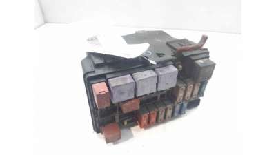 CAJA RELES / FUSIBLES RENAULT LAGUNA II (2001-2007) 1.9 DCI (BG08, BG0G) 120CV 1870CC - L.6884527 / 8200283134