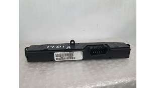MANDO MULTIFUNCION CHRYSLER VOYAGER 2.5 CRD (143 CV) DE 2003 - D.4726472 / 74677464 2