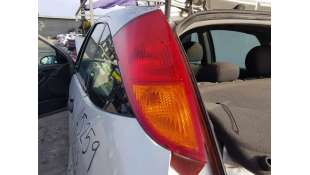 PILOTO TRASERO IZQUIERDO FORD FOCUS BERLINA 1.6 16V (101 CV) DE 2004 - D.4726617
