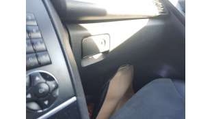 GUANTERA MERCEDES CLASE R 3.0 CDI (224 CV) DE 2006 - D.4731236