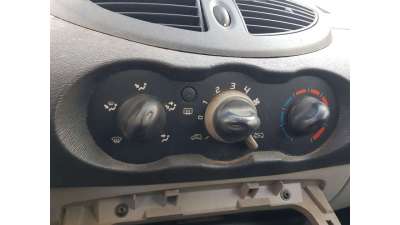 MANDO CALEFACCION / AIRE ACONDICIONADO RENAULT TWINGO 1.2 (58 CV) DE 2008 - D.4732750