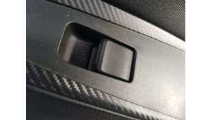 MANDO ELEVALUNAS TRASERO DERECHO MAZDA 2 LIM. 1.5 16V (90 CV) DE 2019 - D.4736072