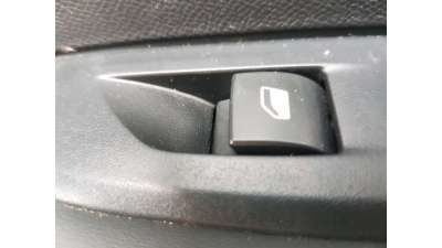 MANDO ELEVALUNAS TRASERO DERECHO PEUGEOT 208 1.2 PureTech (101 CV) DE 2022 - D.4739769