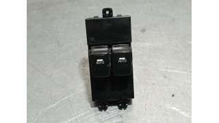 MANDO ELEVALUNAS DELANTERO IZQUIERDO  KIA CEED 1.4 CRDi (90 CV) DE 2012 - D.4741255 / 93570A2100