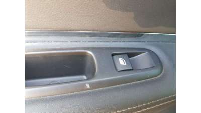 MANDO ELEVALUNAS TRASERO IZQUIERDO PEUGEOT 3008 1.6 16V Turbo (156 CV) DE 2015 - D.4746582 / 6490RK