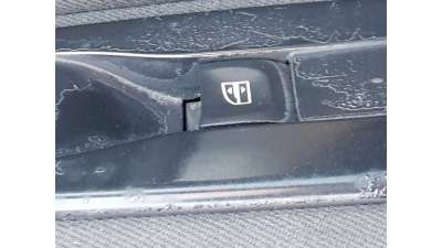 MANDO ELEVALUNAS DELANTERO DERECHO RENAULT MEGANE III BERLINA 5 P 1.5 dCi D (106 CV) DE 2009 - D.4746721