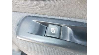 MANDO ELEVALUNAS TRASERO DERECHO RENAULT MEGANE III BERLINA 5 P 1.5 dCi D (106 CV) DE 2009 - D.4746723