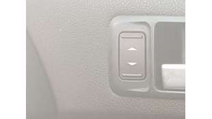 MANDO ELEVALUNAS DELANTERO DERECHO FORD FOCUS C-MAX 1.6 16V (101 CV) DE 2006 - D.4750127