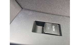 MANDO ELEVALUNAS TRASERO DERECHO TOYOTA AURIS 1.2 16V Turbo (116 CV) DE 2016 - D.4750738