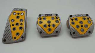 PEDAL ACELERADOR ACCESORIO UNIVERSAL - 1052245 / 8424445597192 - JUEGO DE 3 CUBREPEDALES METALICO AMARILLO SPORT. NUEVO. PEDALSE