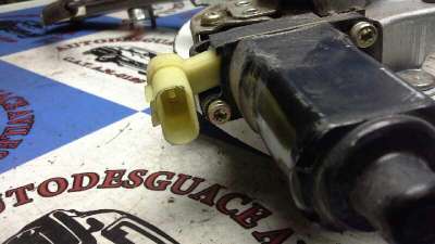 TRANSMISION DELANTERA DERECHA RENAULT CLIO II (2000-2001) 1.9 D (B/CB0J) 65CV 1870CC - L.807524 / 7700110482