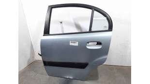 PUERTA TRASERA IZQUIERDA KIA RIO II (2005-) 1.4 16V 97CV 1399CC - L.6910092 / 770031G010 2