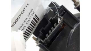PILOTO TRASERO DERECHO SEAT TOLEDO I (1991-1996) 1.8 I 88CV 1781CC - L.6921979 / 1L0945096