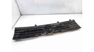 REJILLA DELANTERA VOLKSWAGEN POLO (1982-1989) 1.3 75CV 1272CC - L.6942434 / 867853653G