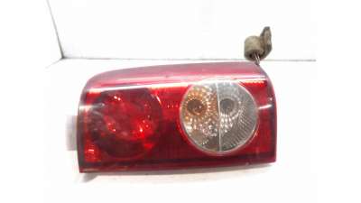PILOTO TRASERO IZQUIERDO OTROS VEHICULOS - L.7027979 / 20020300R