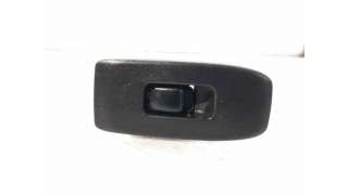 MANDO ELEVALUNAS TRASERO DERECHO MITSUBISHI MONTERO III (2000-2006) 3.2 DI-D (V68W) 160CV 3200CC - L.7037642 / MR445659