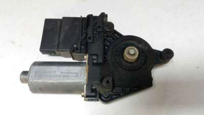 MOTOR ELEVALUNAS TRASERO IZQUIERDO VOLKSWAGEN PASSAT (1996-2000) 1.9 TDI 110CV 1896CC - L.7059930 / 0130821697