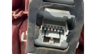PILOTO TRASERO DERECHO RENAULT CLIO II (2001-2016) 1.2 16V (BB05, BB0W, BB11, BB27, BB2T, BB2U, BB2V, CB05,... 75CV 1149CC 