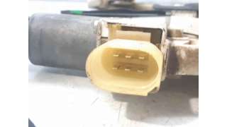 ELEVALUNAS DELANTERO DERECHO BMW 1 (2004-2007) 8 D 22CV 995CC - L.7110942 / 51337138466