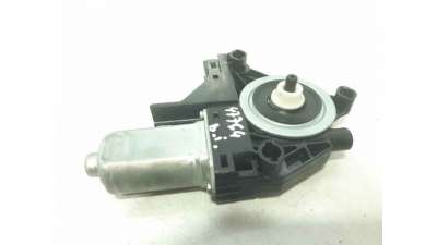 MOTOR ELEVALUNAS DELANTERO IZQUIERDO VOLVO V40 FASTBACK (2015-) D2 120CV 1969CC - L.7147912 / 966268103