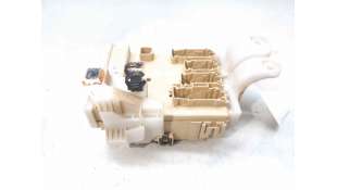 CAJA RELES / FUSIBLES TOYOTA AURIS (2009-2012) 1.6 (ZRE151) 132CV 1598CC - L.7237348 / 8273012X80A 2