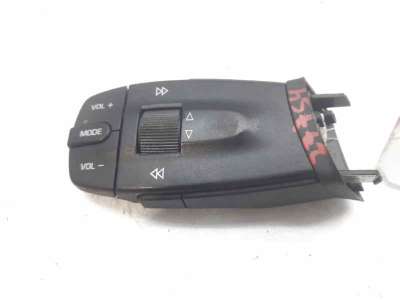 MANDO MULTIFUNCION SEAT IBIZA IV (2009-2015) 1.6 TDI 105CV 1598CC - L.7301810 / 6J0959441