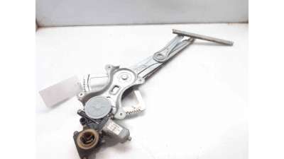 ELEVALUNAS TRASERO IZQUIERDO TOYOTA COROLLA VERSO (2004-2009) 1.8 (ZNR11) 129CV 1794CC - L.7308140 / 698400F020