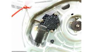 ELEVALUNAS DELANTERO IZQUIERDO HYUNDAI TUCSON (2004-2010) 2.0 CRDI 113CV 1991CC - L.7372255 / 824702E010