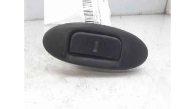 MANETA EXTERIOR PORTON RENAULT MEGANE I CLASSIC (1999-2003) 1.4 16V (LA0D, LA1H, LA0W, LA10) 95CV 1390CC - L.7415839 / 7700