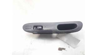 MANDO ELEVALUNAS DELANTERO DERECHO MITSUBISHI COLT V (2000-2003) 1300 (CJ1A) 82CV 1299CC - L.7453774 / MR287428