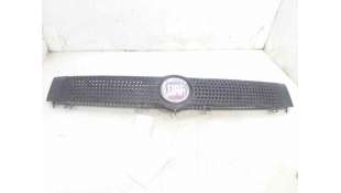 REJILLA DELANTERA FIAT PANDA (2003-) 1.3 D MULTIJET 70CV 1248CC - L.7469935 / 735314236