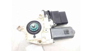MOTOR ELEVALUNAS TRASERO DERECHO VOLKSWAGEN GOLF V (2004-2008) 1.6 102CV 1595CC - L.7499077 / 1K4839402D