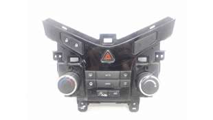 MANDO CLIMATIZADOR CHEVROLET CRUZE FASTBACK (2011-) 2.0 CDI 163CV 1998CC - L.7520002 / 95146205