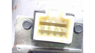 MANDO ELEVALUNAS DELANTERO DERECHO CHRYSLER VOYAGER / GRAND VOYAGER III (1995-2001) 2.4 I 151CV 2429CC - L.7527095 / 046854