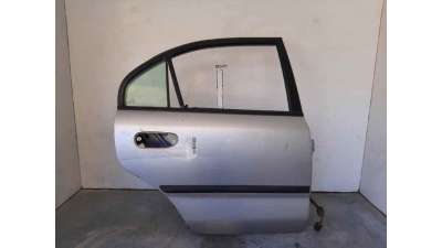 PUERTA TRASERA DERECHA MITSUBISHI CARISMA (2000-2006) 1.8 GDI (DA2A) 122CV 1834CC - L.7556035 / MR954636