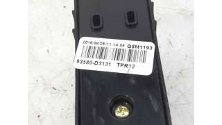 MANDO ELEVALUNAS TRASERO DERECHO HYUNDAI IX35 (2010-) 1.7 CRDI 116CV 1685CC - L.7558825 / 93580D3131