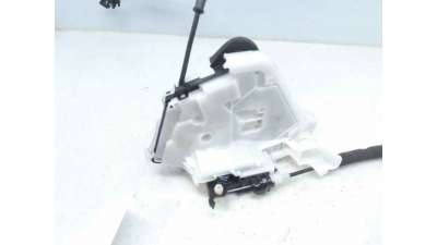 CERRADURA PUERTA DELANTERA IZQUIERDA OTROS VEHICULOS - L.7558891 / 805031423R