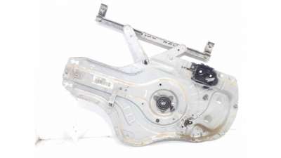 ELEVALUNAS DELANTERO IZQUIERDO HYUNDAI ELANTRA SEDÁN (2001-2006) 2.0 CRDI 113CV 1991CC - L.7568430 / 824702D061AX