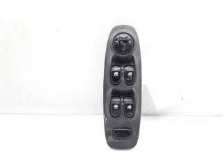 MANDO ELEVALUNAS DELANTERO IZQUIERDO HYUNDAI ACCENT II (2000-2005) 1.5 102CV 1495CC - L.7606414 / 620W10270