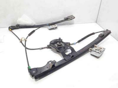 ELEVALUNAS DELANTERO DERECHO VOLKSWAGEN GOLF III (1992-1997) 1.6 75CV 1598CC - L.7675065 / 1H0837402B
